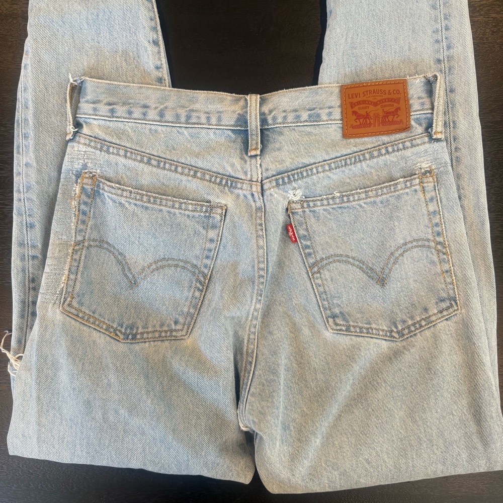 Light Blue Distressed Women's Vintage Levi’s